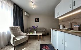 Old Town Apartment 3 With Free Private Parking